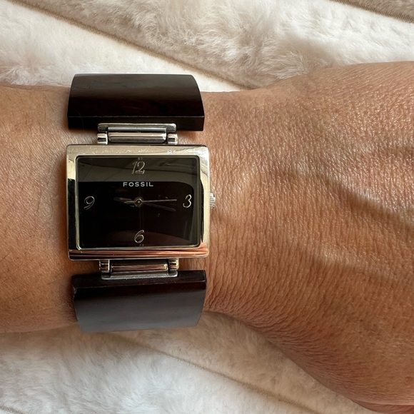 Fossil Watch - Picture 2 of 9